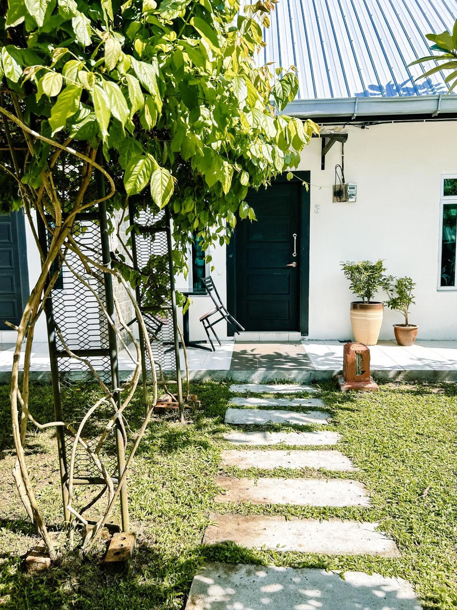 Belukar Lodges Private Homestay Pantai Cenang  Ngoại thất bức ảnh